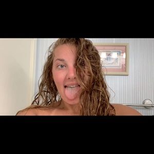 Meet your Posher, Ally